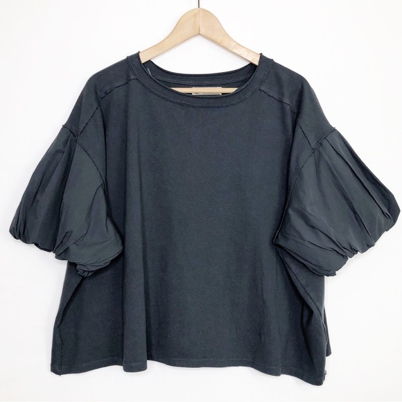 Free people with a free, gray, puffy sleeve oversize top - Picture 10 of 10